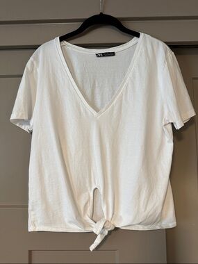 Zara White V-Neck Tie-Front Short Sleeve Tee
